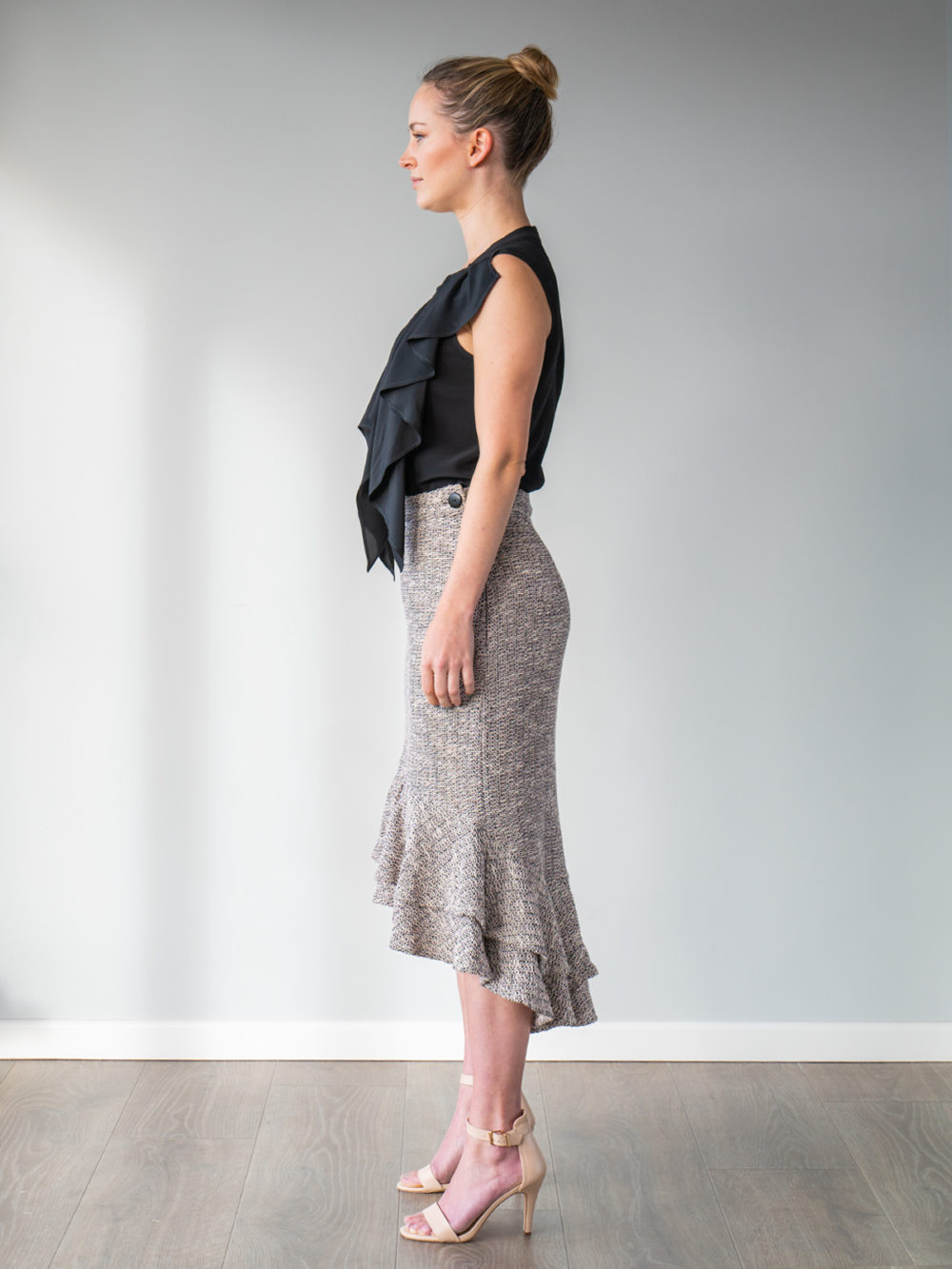 tweed frill skirt side
